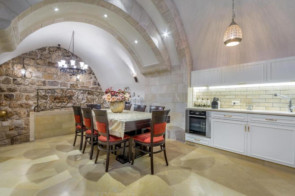 Western Wall Luxury House - Avraham Jerusalém Exterior foto